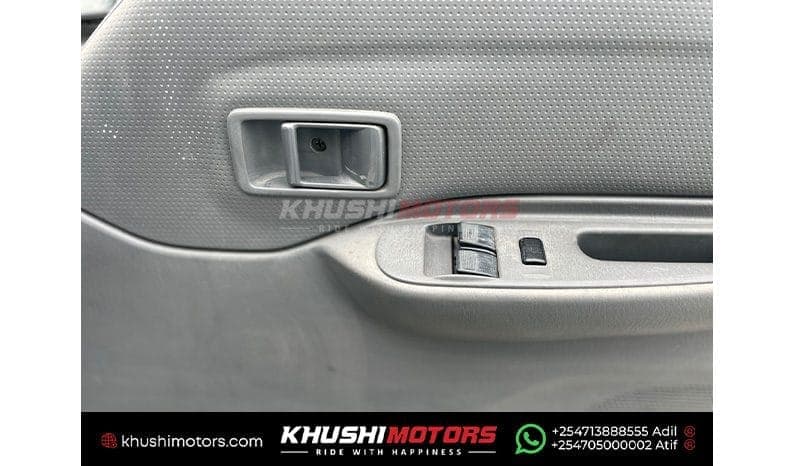 2013 Mazda Bongo image-7