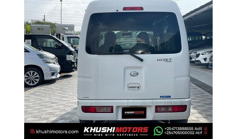 2014 Daihatsu Hijet image-2