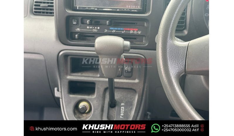 2014 Daihatsu Hijet image-8