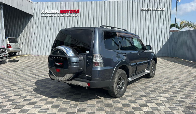 2007 Mitsubishi Pajero image-11