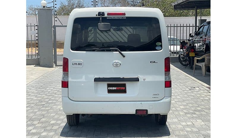 2015 Toyota Townace image-3