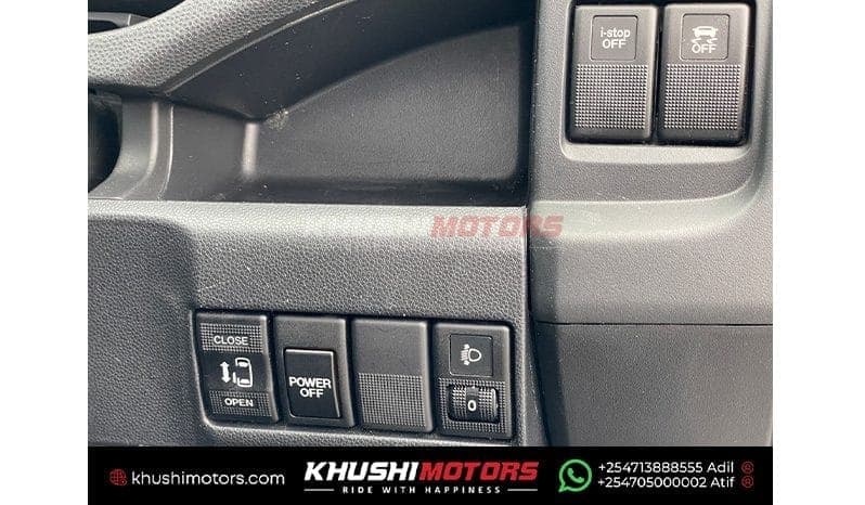 2015 Mazda Premacy image-8