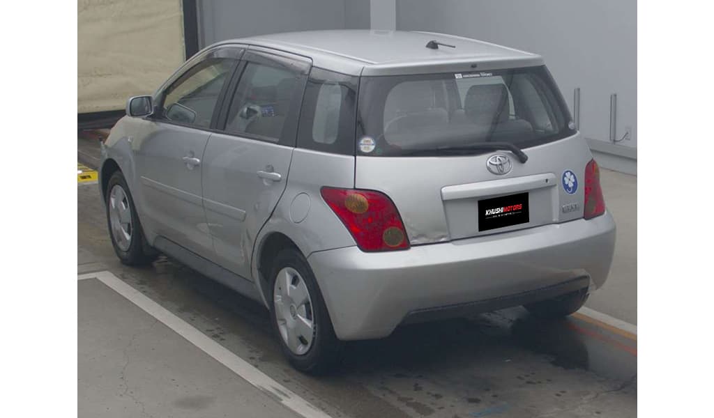 2002 Toyota Runx image-3