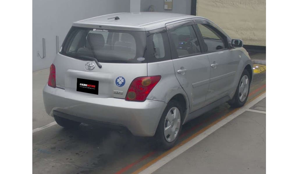 2002 Toyota Runx image-4