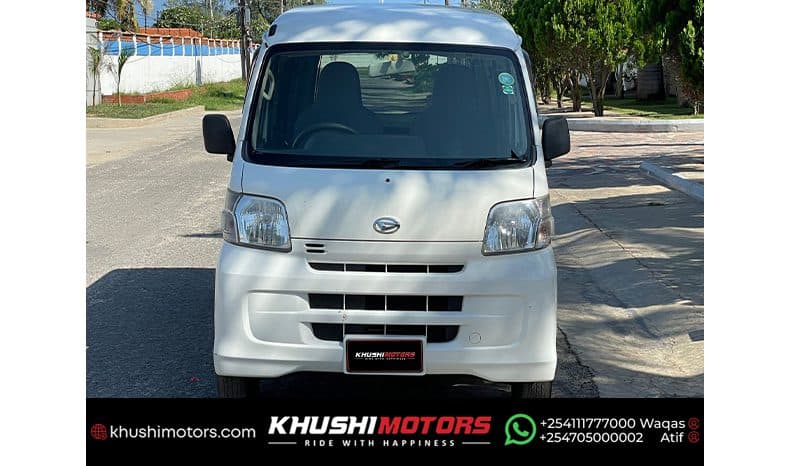2015 Daihatsu Hijet Van image-1