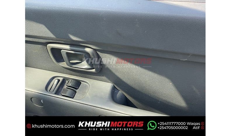 2015 Daihatsu Hijet Van image-6