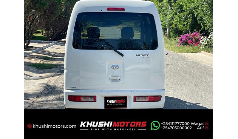 2015 Daihatsu Hijet Van image-3