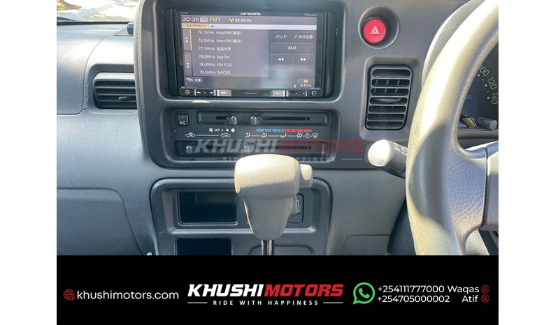 2015 Daihatsu Hijet Van image-6