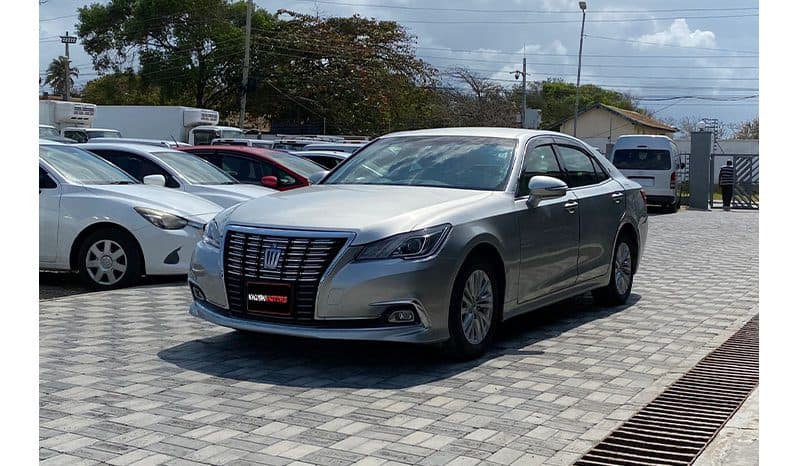 2016 Toyota Crown image-7