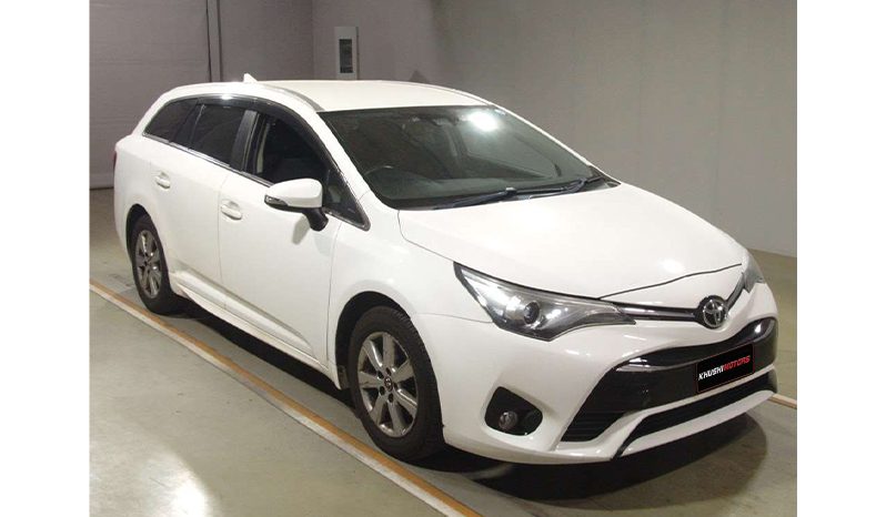 2016 Toyota Avensis image-2