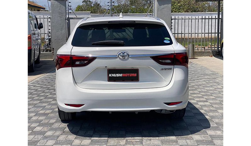 2016 Toyota Avensis image-9