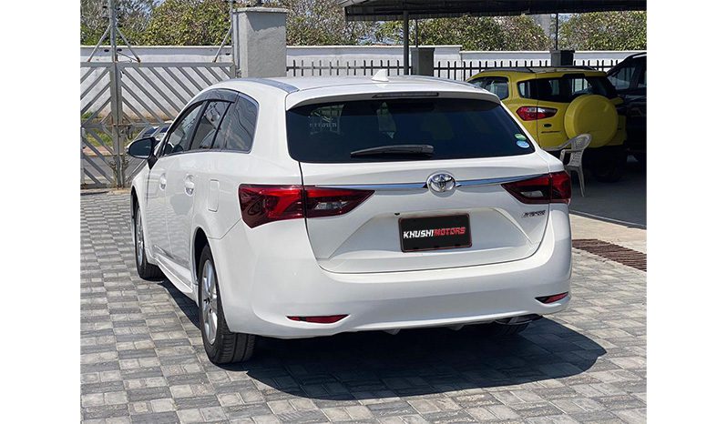 2016 Toyota Avensis image-10