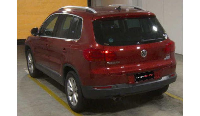 2016 Volkswagen Tiguan image-3