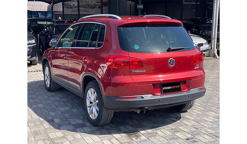 2016 Volkswagen Tiguan image-9