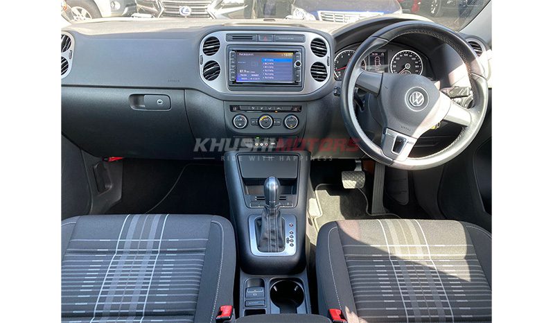 2016 Volkswagen Tiguan image-11