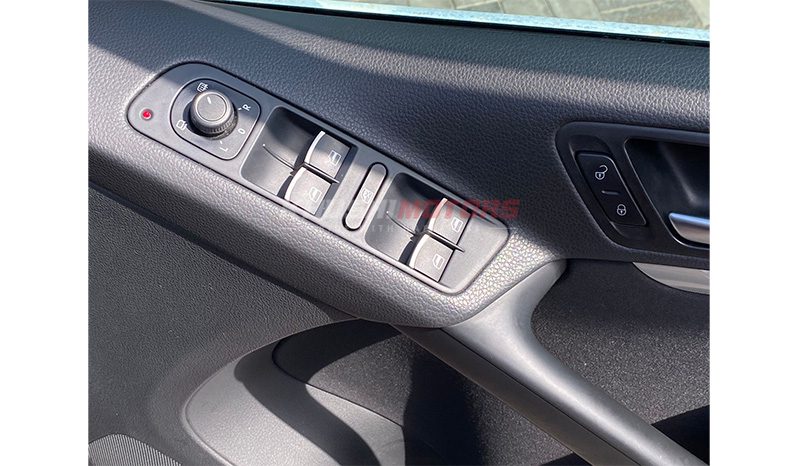 2016 Volkswagen Tiguan image-12