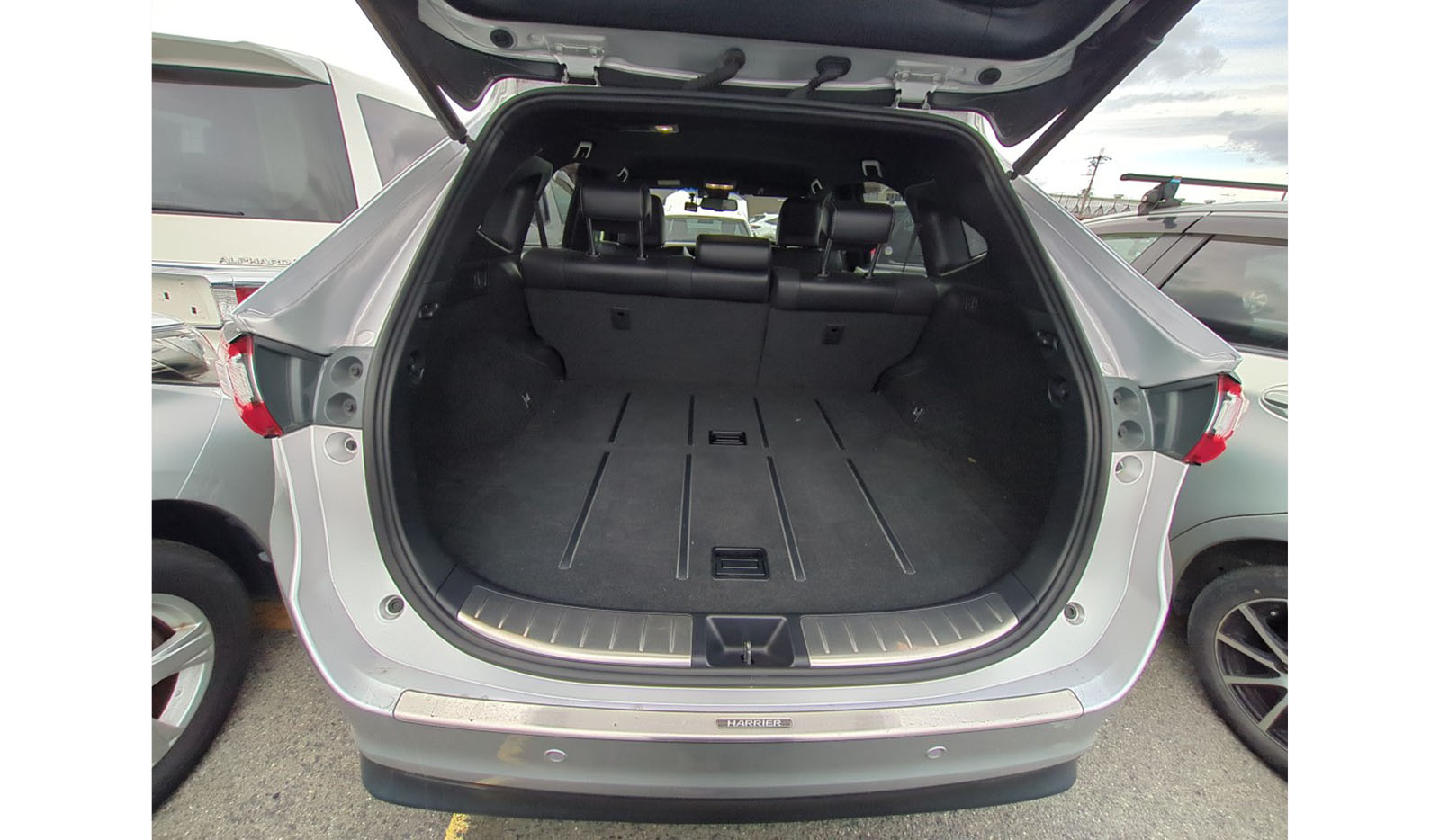 2019 Toyota Harrier Premium image-2