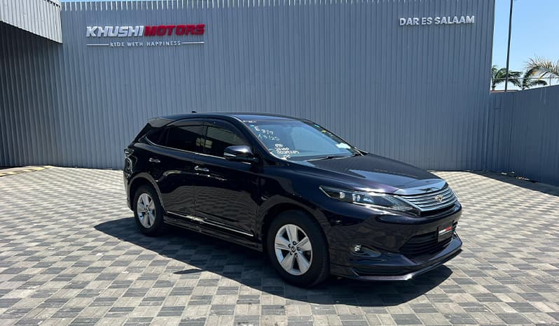 2015 Toyota Harrier image-1