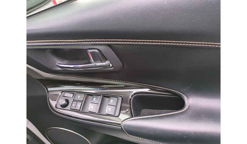 2019 Toyota Harrier Elegance image-3