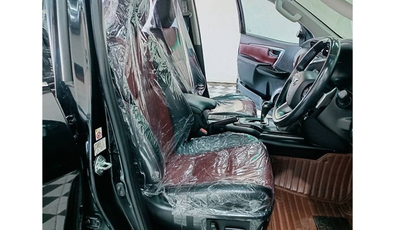 2019 Toyota Fortuner image-7