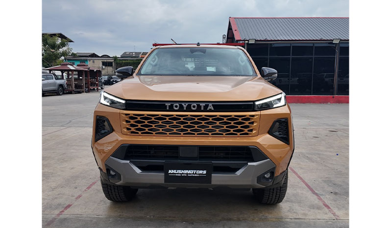 2025 Toyota Hilux image-10