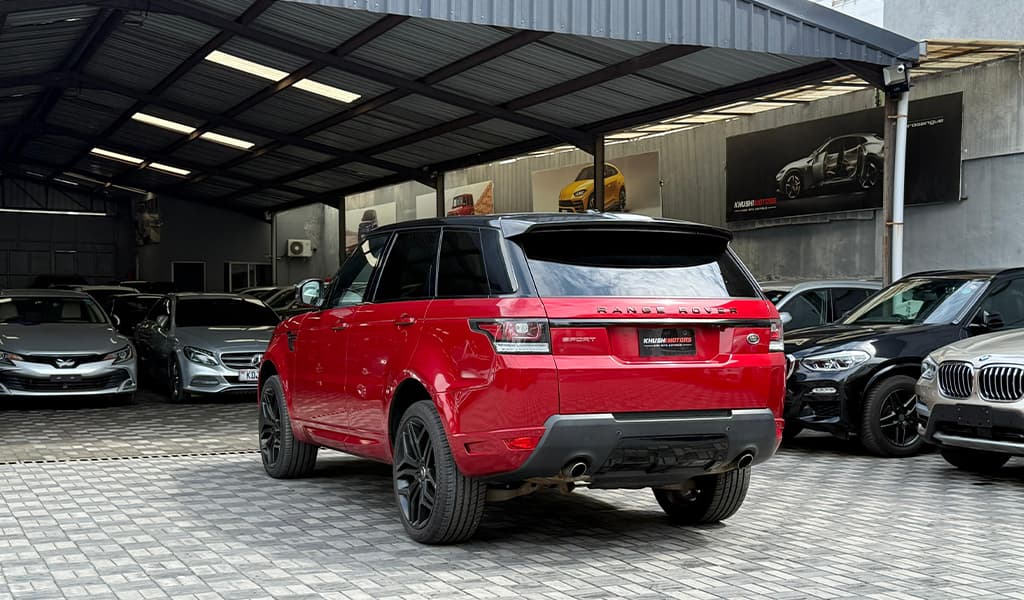 2016 Land Rover Range Rover Sport HST Sport image-9