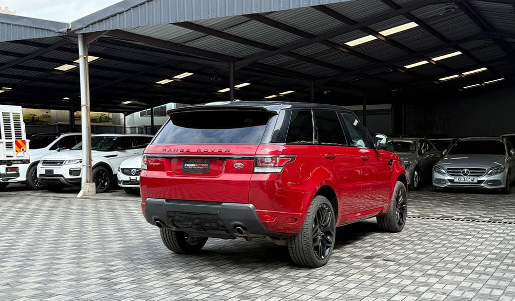 2016 Land Rover Range Rover Sport HST Sport image-11