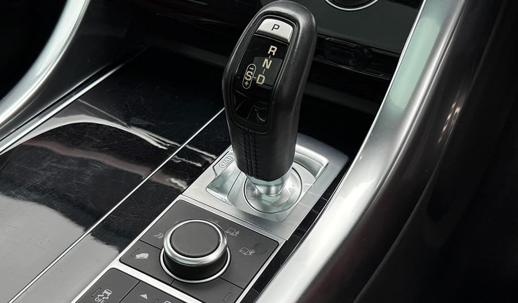 2016 Land Rover Range Rover Sport HST Sport image-16
