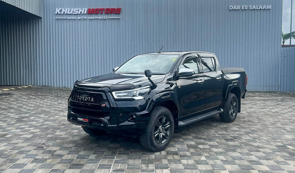 2021 Toyota Hilux image-12