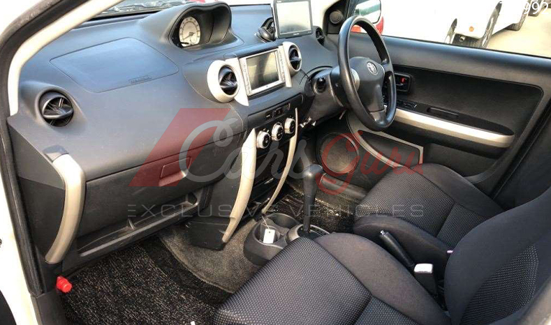 2004 Toyota IST image-3