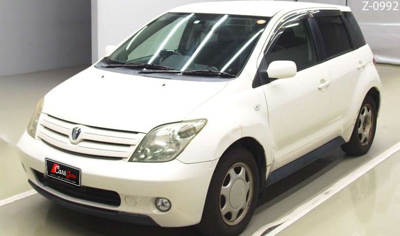 2004 Toyota IST image-6