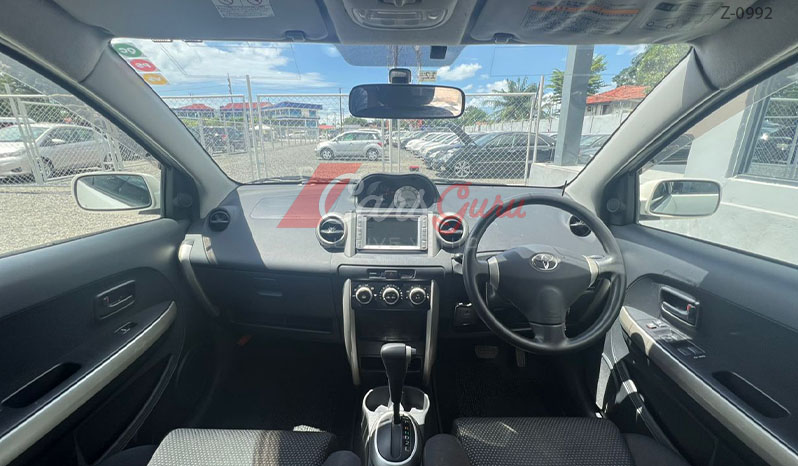 2004 Toyota IST image-16