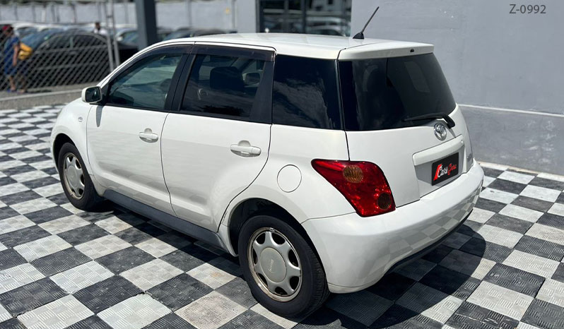 2004 Toyota IST image-22