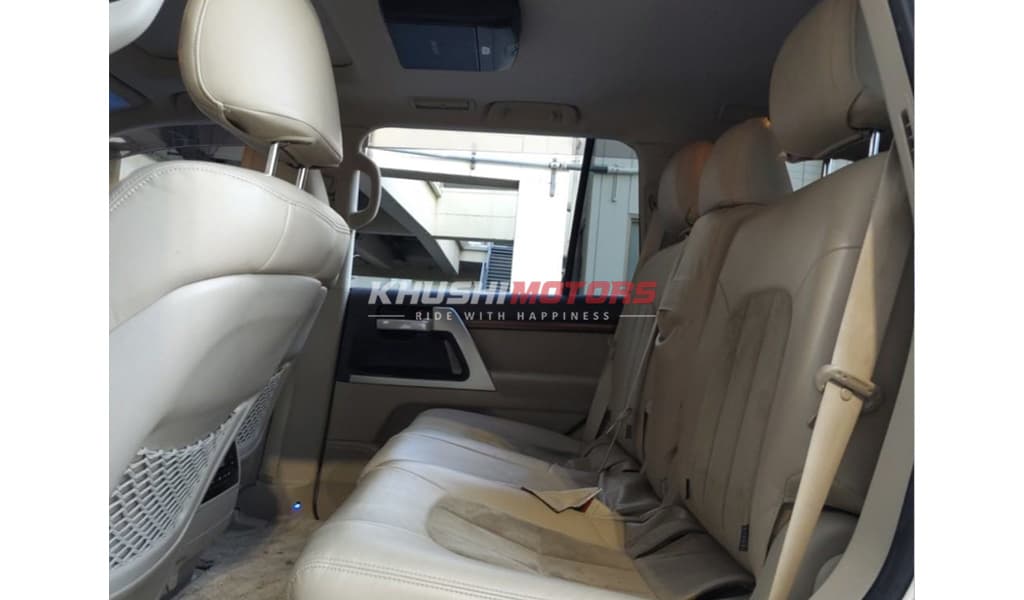 2018 Toyota Land Cruiser 200 AX image-2