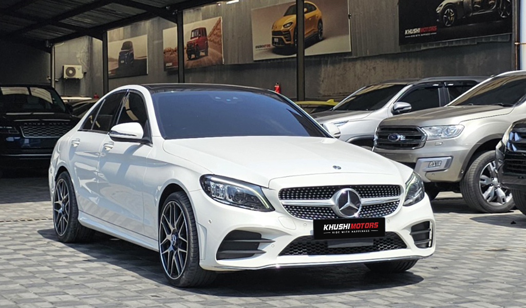 2018 Mercedes-Benz C-Class C220 image-1