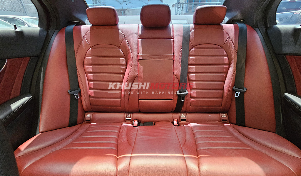 2018 Mercedes-Benz C-Class C220 image-11