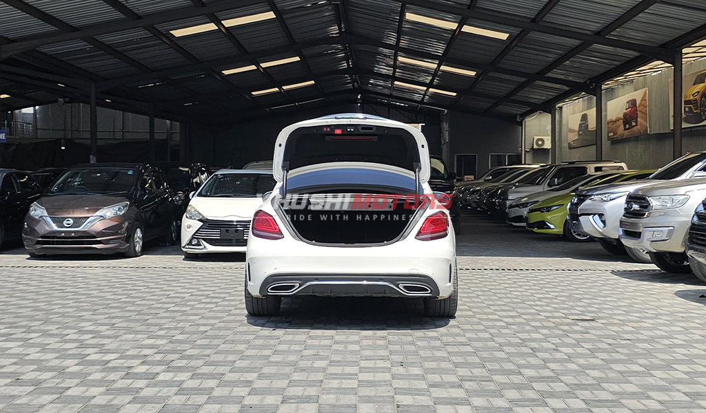 2018 Mercedes-Benz C-Class C220 image-14