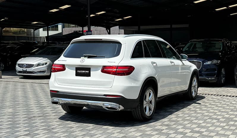2018 Mercedes-Benz GLC-Class 4Matic GLC220d image-4