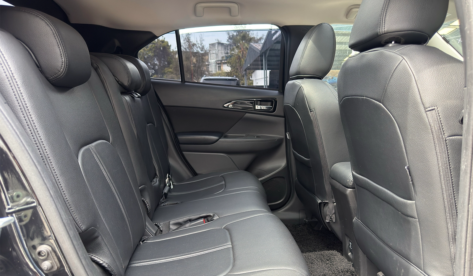 2019 Mitsubishi Eclipse Cross Black Edition image-15