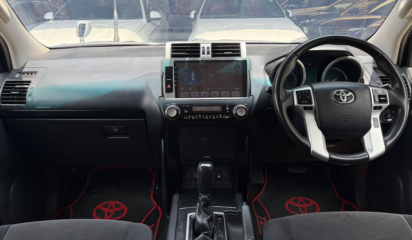 2015 Toyota Land Cruiser Prado TX image-7