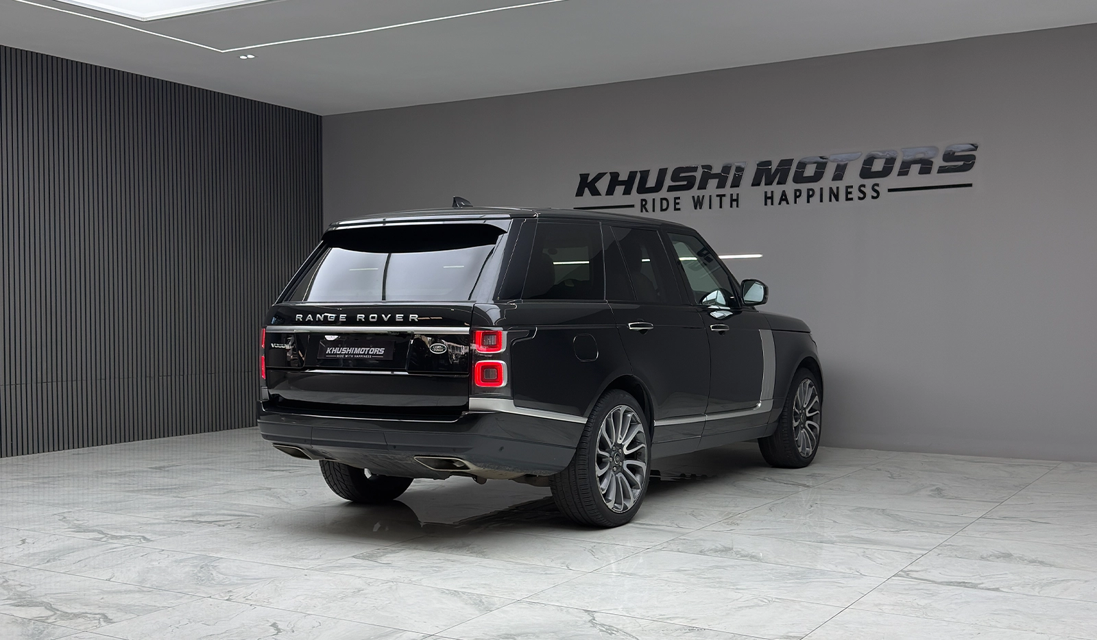 2019 Land Rover Range Rover Vogue image-4