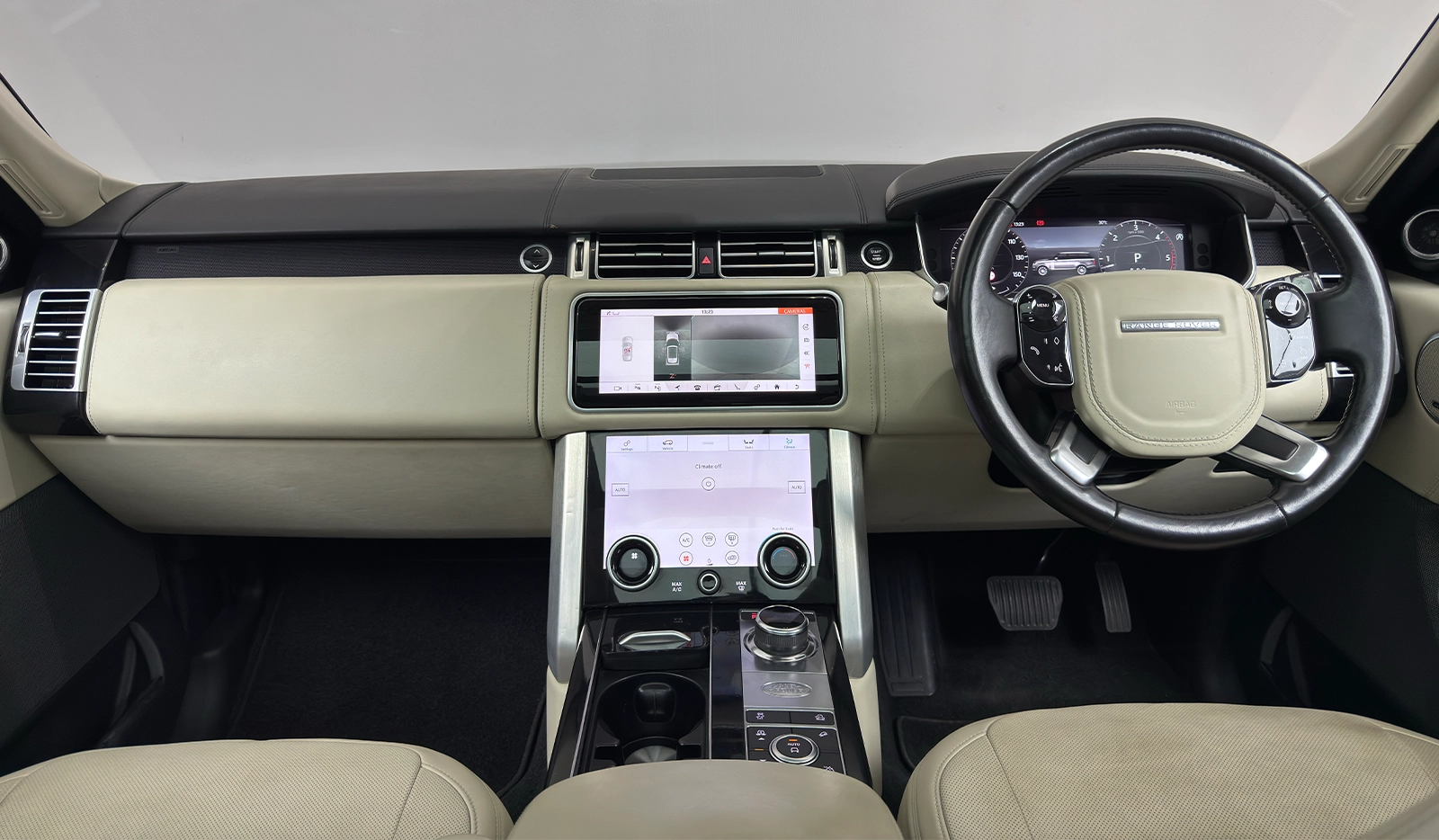 2019 Land Rover Range Rover Vogue image-13