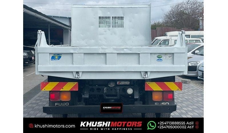 2015 Mitsubishi Fuso 4 Ton Dump image-3