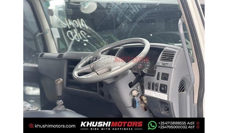 2015 Mitsubishi Fuso 4 Ton Dump image-5