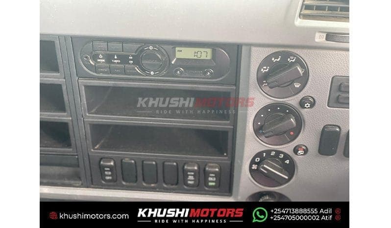 2015 Mitsubishi Fuso 4 Ton Dump image-9