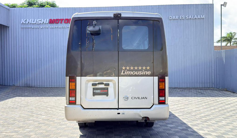 2004 Nissan Civilian image-13