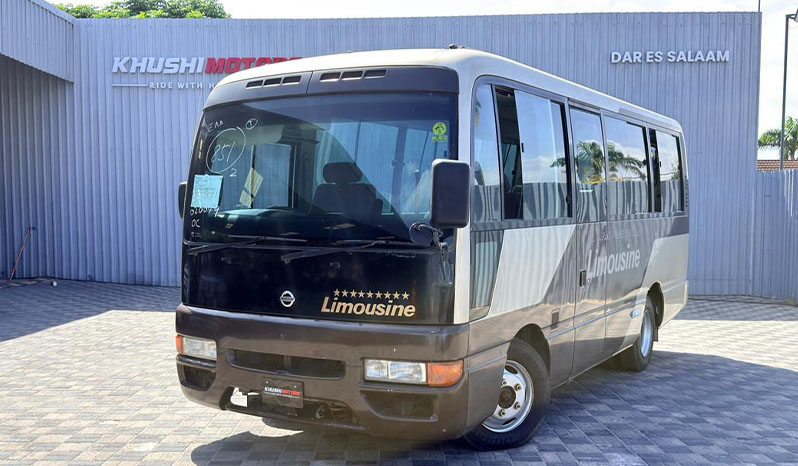 2004 Nissan Civilian image-15