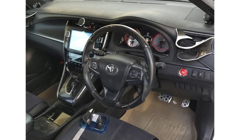 2015 Toyota Harrier image-3