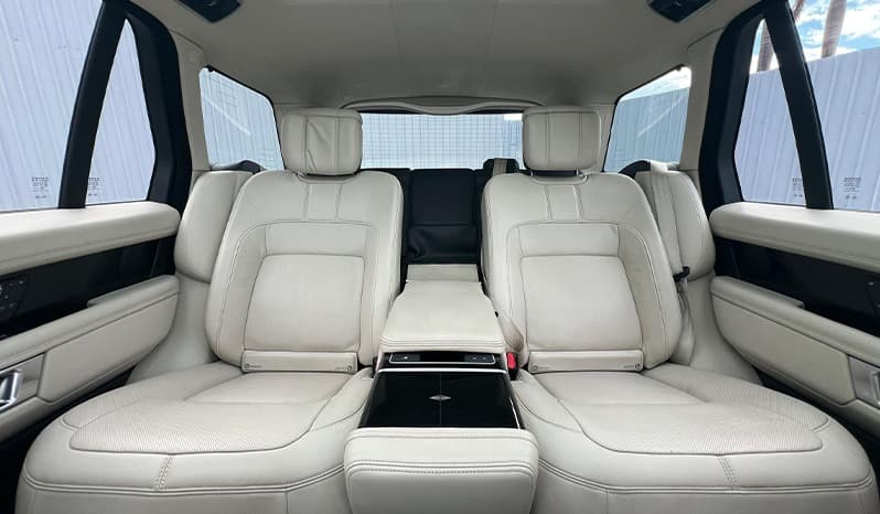 2019 Land Rover Range Rover Vogue image-3