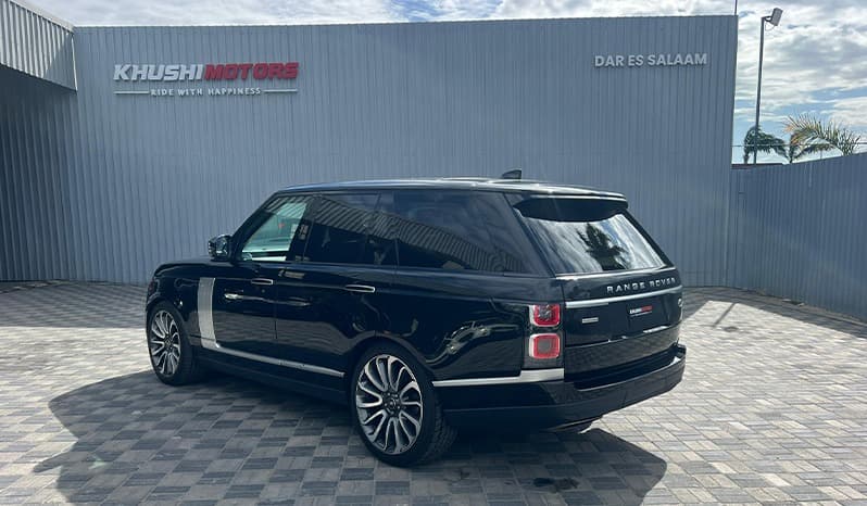 2019 Land Rover Range Rover Vogue image-9